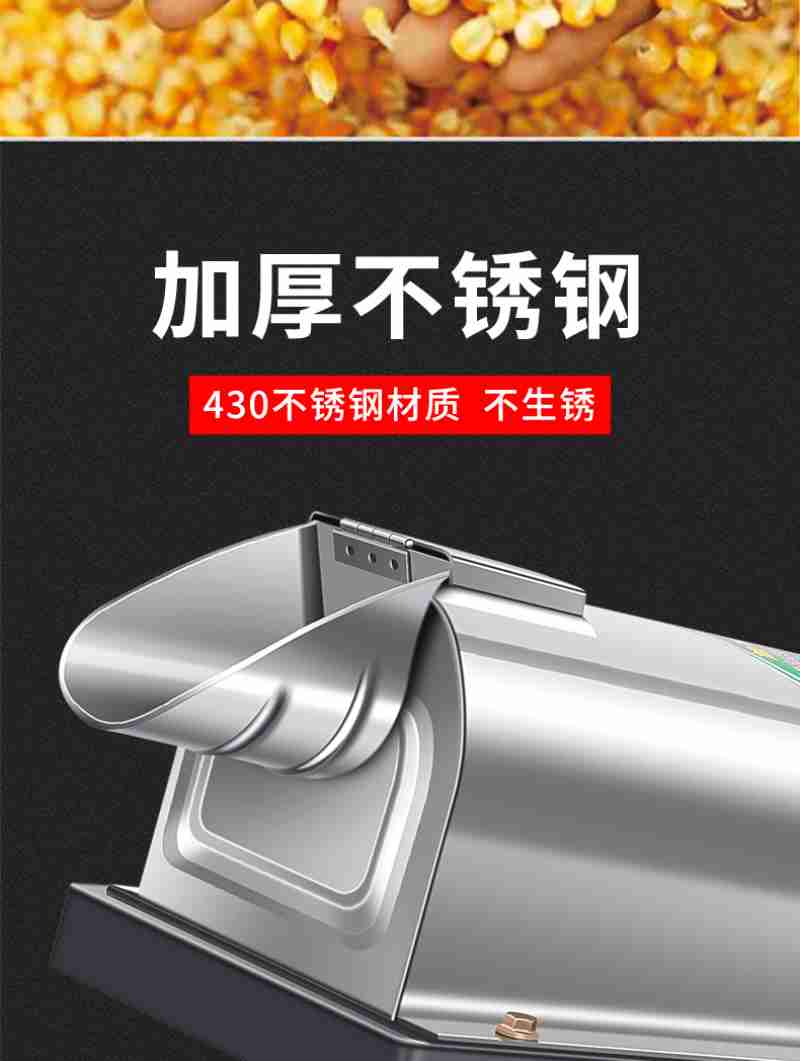 5月5日,《日落大道》团队成员畅游武汉,在黄鹤楼前手持黄鹤楼雪糕打卡拍照。(湖北日报全媒记者 何宇欣 实习生 李昕蓉 摄)